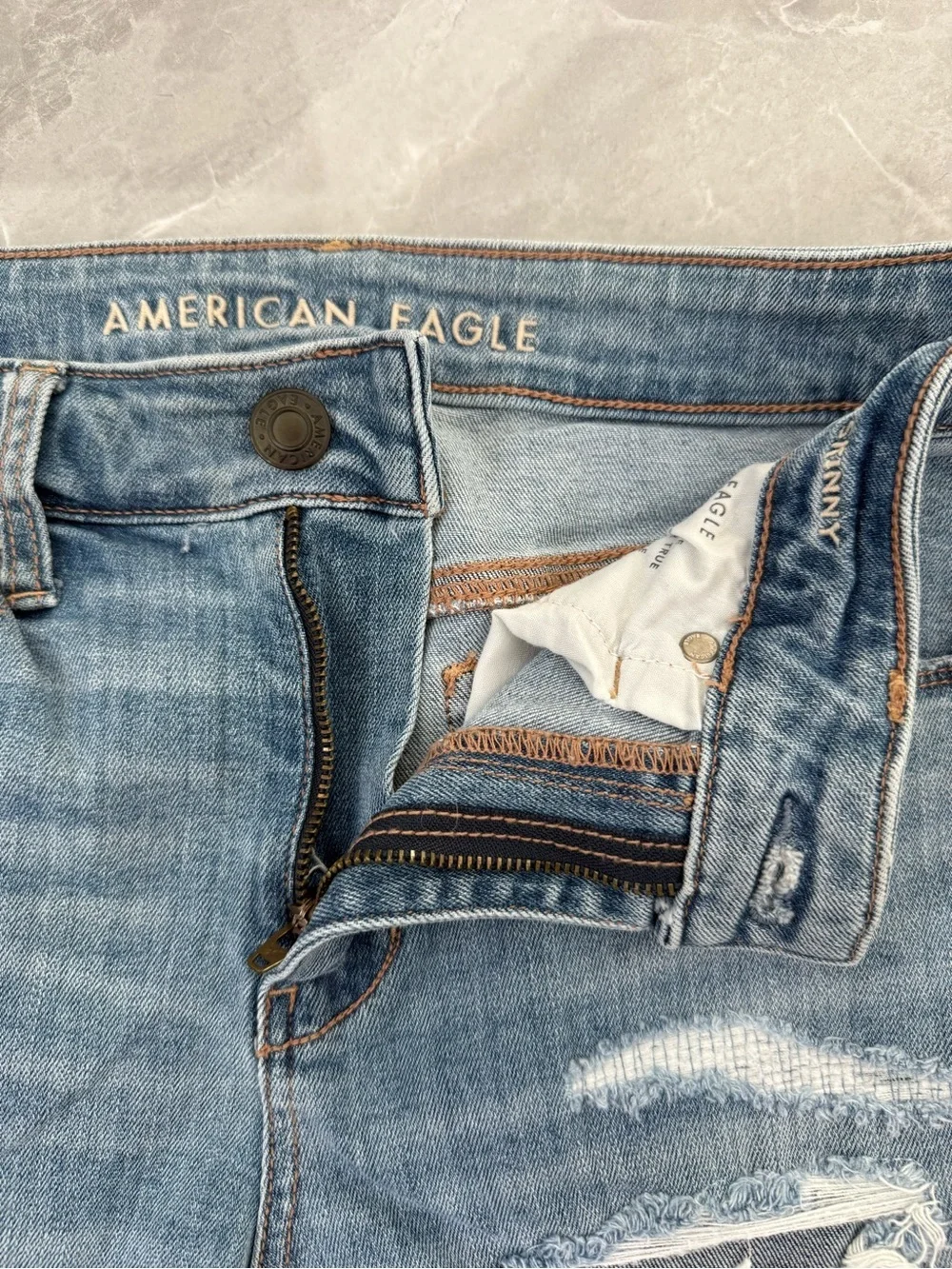 Women’s American Eagle Hi-Rise Super Stretch Hand Cut Off Shorts Distressed 4